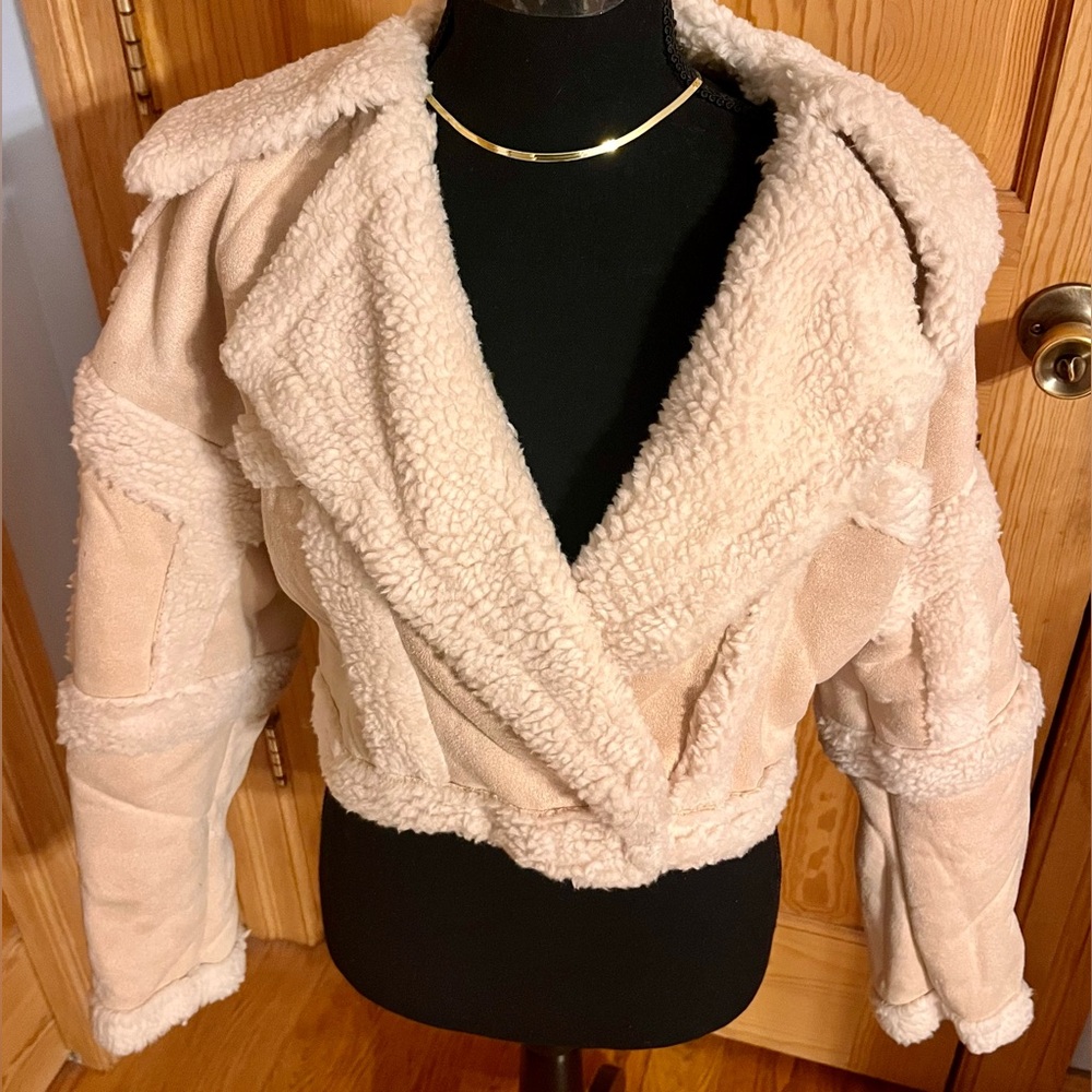 PLT PrettyLittleThing Petite Cream Cropped Faux Suede Sherpa Teddy Jacket 6